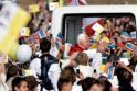 Vizitas: popiežių Benediktą XVI Brno mieste pasitiko dešimtys tūkstančių tikinčiųjų iš įvairių šalių.