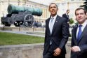 Politika: naujajam Baltųjų rūmų šeimininkui B.Obamai (kairėje) draugystė su Rusijos vadovu D.Medvedevu svarbesnė nei Vidurio ir Rytų Europa.