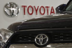 „Toyota“ susigrąžino pirmą vietą pasaulyje pagal automobilių pardavimus