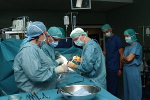 Santariškių medikai naujovių moko didžiųjų Europos klinikų profesionalus