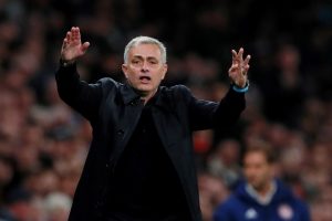 Oficialu: „Tottenham“ atleidžia J. Mourinho