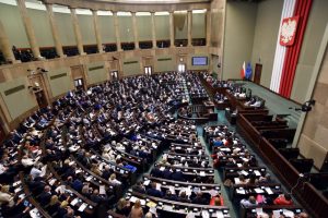 Lenkijos opozicija boikotuos prieštaringai vertinamą referendumą