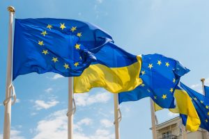 Europos Komisija rekomenduoja pradėti derybas dėl Ukrainos narystės ES