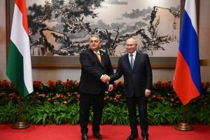 Vengrų ministras atkirto V. Orbano ir V. Putino susitikimu nusivylusiai estų premjerei