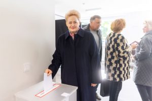 D. Grybauskaitė balsavo antrajame prezidento rinkimų ture