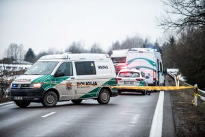 Tauragės rajone į atitvarus trenkėsi vilkikas: vairuotojas rastas negyvas