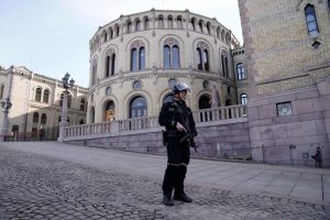 Teko laikinai uždaryti Norvegijos parlamentą: įstaiga sulaukė dviejų grasinimų