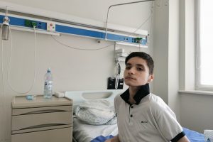 Santaros klinikose atlikta unikali itin didelio laipsnio skoliozės operacija