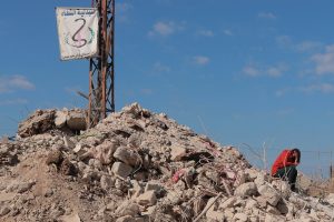 Septynių asmenų sirų šeima, išgyvenusi žemės drebėjimą, žuvo gaisre