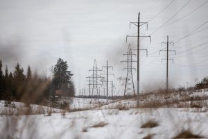 Per savaitę Lietuvoje elektra pigo 54 proc.