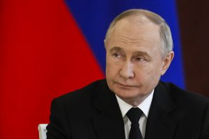 „Reuters“: V. Putinas pasiruošęs deryboms, bet yra sąlyga