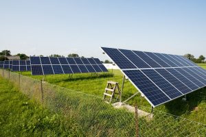 AEI bendrijos, įmonės ir ūkininkai prašo 4 mln. eurų paramos saulės elektrinėms