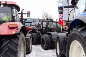 „Linava“: Lenkijos ūkininkams blokuojant pasienio kelią Lietuva patirs nuostolių
