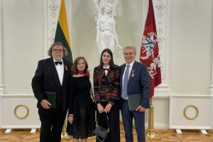 Penki Lietuvos krepšiniui nusipelnę asmenys apdovanoti Lietuvos valstybės ordinais ir medaliais