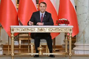 Naujasis lenkų diplomatijos vadovas R. Sikorskis pažadėjo remti Ukrainą 