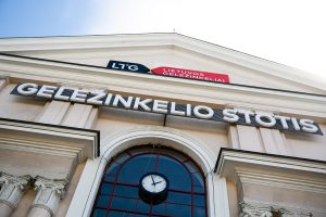 Vilniuje atveriama atnaujinta geležinkelio stotis