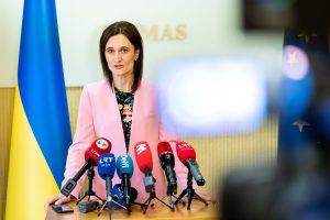 Seimo pirmininkė: didelio pavojaus energetikos ministrui interpeliacija nekelia