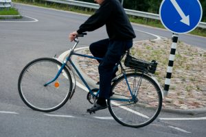 Vilniaus rajone sužalotas dviratininkas: policija ieško liudininkų