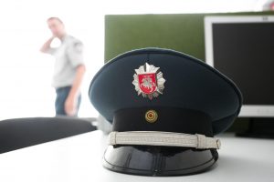 Kaune nuo tarnybos nušalintas neblaivus policininkas