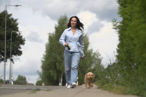 E. Visockaitė: šuo padeda suvaldyti stresą