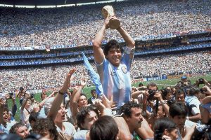 Futbolo virtuozas D. Maradona nesigyrė titulais