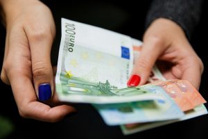 VMI daugiau nei milijonui gyventojų grąžino 334,6 mln. eurų GPM permokos