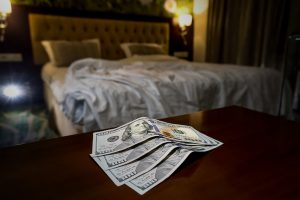 Vilniuje iš viešbučio kambario dingo pinigai