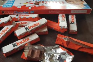 Nesaugūs skanėstai vaikams – muilo skonio „Kinder chocolate“ batonėliai