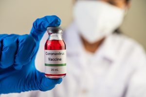 Vyriausybė pritarė vakcinų nuo koronaviruso įsigijimui iš „BioNTech“ ir „Pfizer“