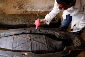 „Discovery“ tiesiogiai transliuos tūkstantmečių senumo sarkofago atvėrimą