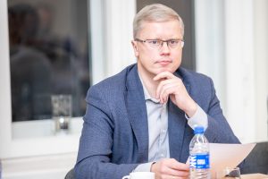 Dėl čekučių skandalo buvęs Kauno meras kaltės nejaučia