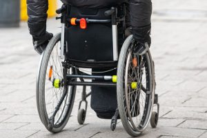 Piktadarių taikinys – neįgaliojo vežimėlis