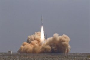 Kinija paleido pirmąją privačią palydovus galinčią nešti raketą