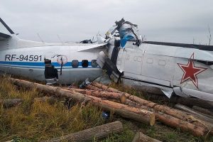 Rusijoje sudužo lėktuvas, kuriuo skrido parašiutininkų grupė: žuvo 16 žmonių