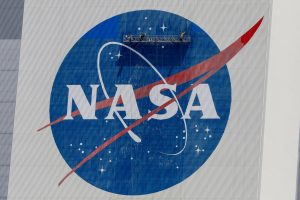 NASA astronautų išėjimas į atvirą kosmosą atidėtas dėl kosminių šiukšlių pavojaus