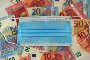 ECB: nepaisant koronaviruso, euro banknotus liesti saugu