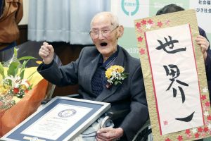 112 metų sulaukęs japonas pripažintas seniausiu pasaulyje vyru
