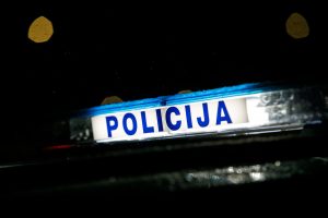 Kretingoje ir Klaipėdos rajone patikrinti du BMW: pareigūnai rado narkotikų