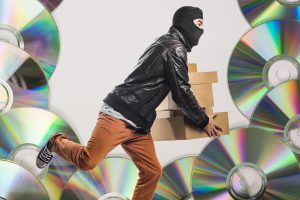 Iš kauniečio pavogta 2 tūkst. kompaktinių diskų: nuostolis – 10 tūkst. eurų