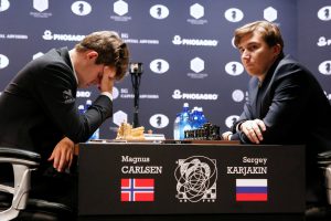 Rusijos šachmatininkas artėja prie pasaulio čempiono titulo