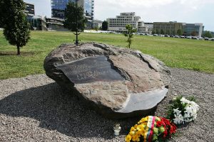 Vilniuje bus paminėtas prie Seimo nužudyto savanorio A. Sakalausko atminimas