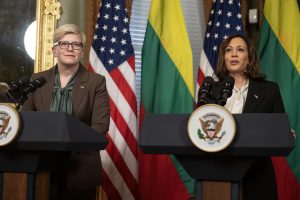Su I. Šimonyte susitikusi JAV viceprezidentė: Lietuva yra drąsos ir atsparumo pavyzdys