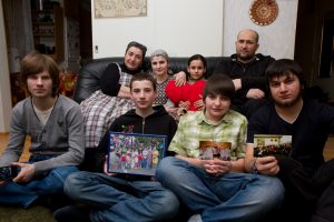 Čečėnai Gatajevai į Kauną sugrįžo dėl vaikų