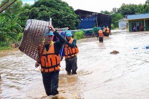Vidurio Tailande potvyniai užliejo daugiau nei 4 tūkst. namų