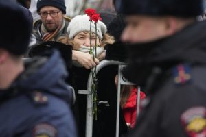 NVO: policija Rusijoje sulaikė mažiausiai 67 žmones, minėjusius A. Navalno laidotuves 