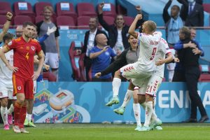 Danai sutriuškino Velso futbolininkus ir žengė į ketvirtfinalį