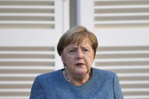 A. Merkel ragina balsuoti už A. Laschetą, kad Vokietija liktų stabili