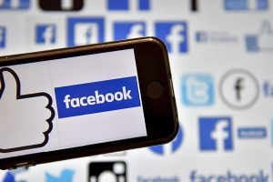 „Facebook“ pašalino rusišką netikrų paskyrų tinklą, skleidusį propagandą apie Ukrainą
