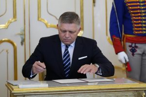 Slovakijos prezidentė patvirtino vyriausybę, kurioje yra ir prorusiška partija