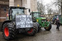 Protestų akivaizdoje EK siūlo mažinti ūkininkams tenkančią biurokratinę naštą
